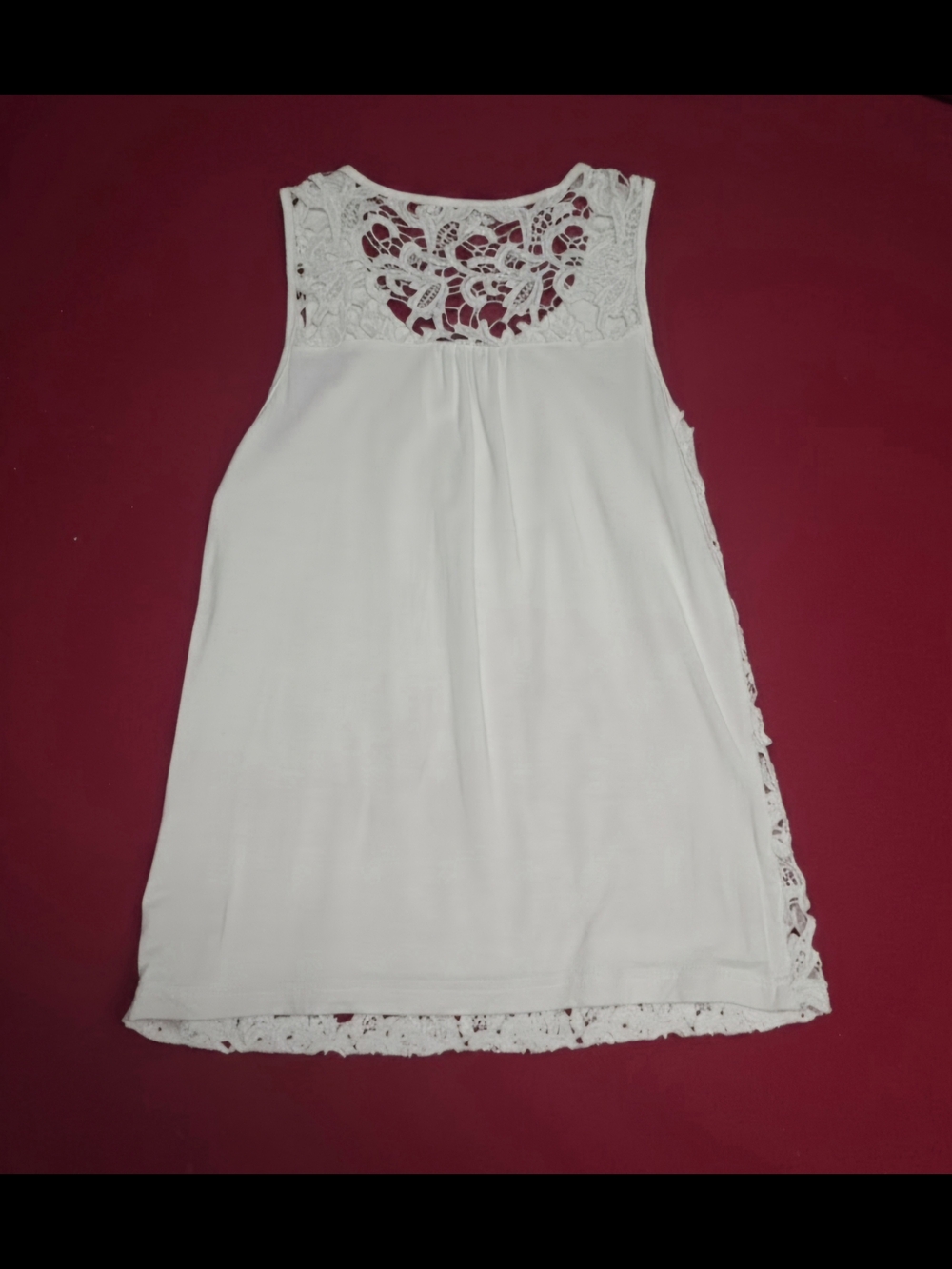 Solitaire White Crochet Lace Tank Top - Picture 2 of 2